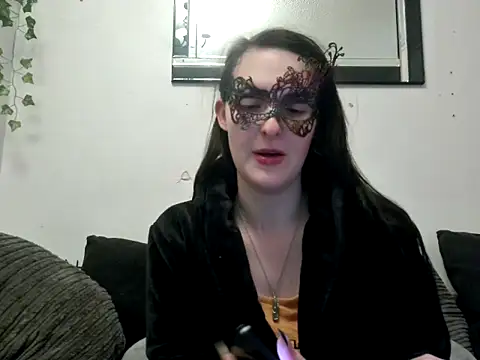 Snapshot of LexiSnowUK chatting on January 7, 9:29 am LexiSnowUK online show from January 7, 9:29 am