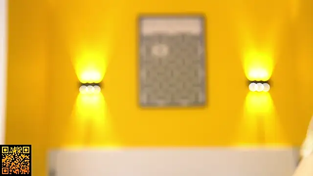 norakisses online show from September 18, 8:38 am