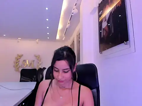 NairobiLee online show from February 8, 5:50 pm