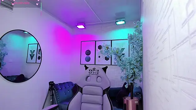 Tiara rr online show from April 14, 3:34 am