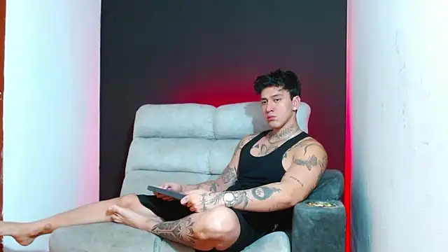 JUSTIN FULLER1 online show from February 8, 6:55 pm