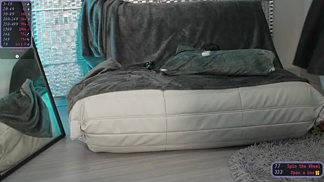 sylvie fey online show from March 17, 2:27 am