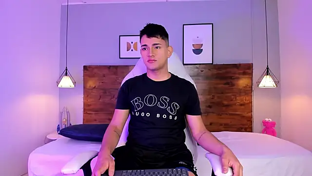 ander deimond  online show from February 10, 1:22 pm