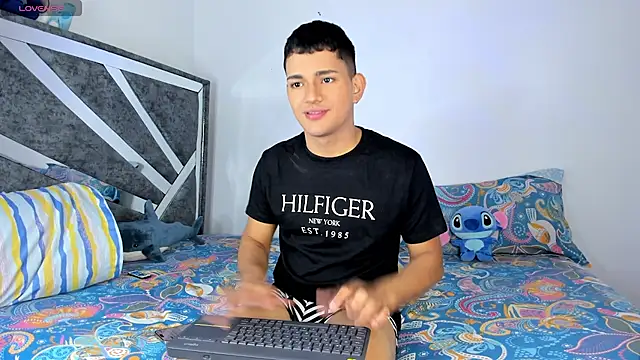 ander deimond  online show from February 14, 5:36 pm