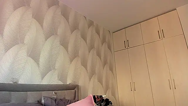 Bambiii bby online show from March 16, 10:44 am