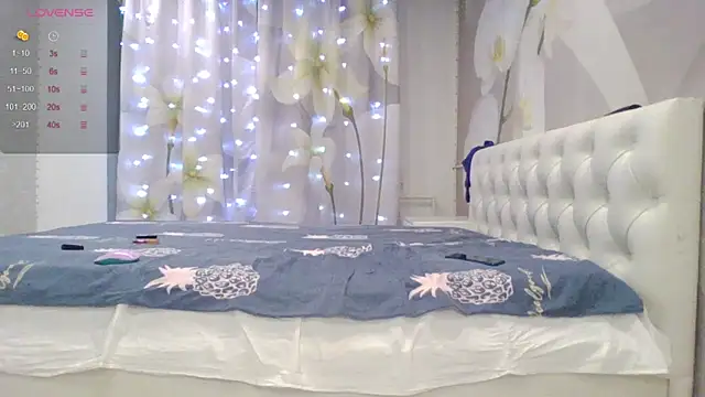 Snapshot of katerinapree chatting on January 4, 8:37 pm katerinapree online show from January 4, 8:37 pm