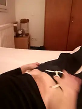 crems77 online show from February 9, 10:25 pm