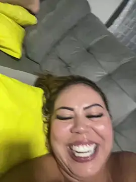 lariic online show from January 11, 1:37 am