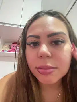 lariic online show from March 15, 1:19 am