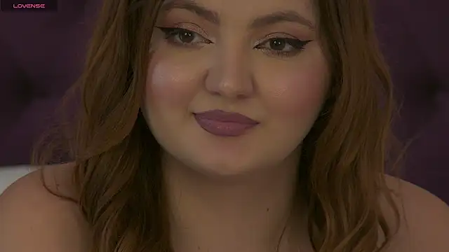 Snapshot of TiaraNox chatting on December 11, 12:02 pm TiaraNox online show from December 11, 12:02 pm