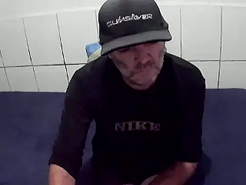 pierdona online show from December 15, 7:07 pm