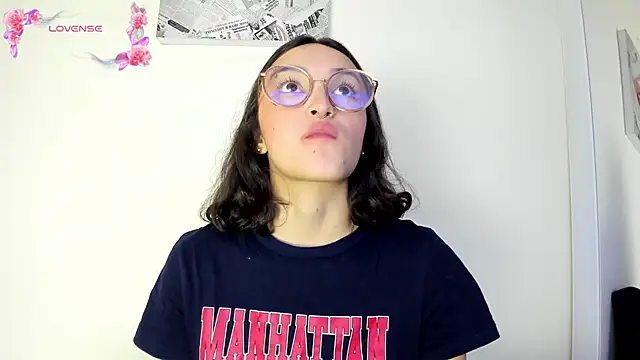 its  angelica  online show from January 28, 7:00 pm