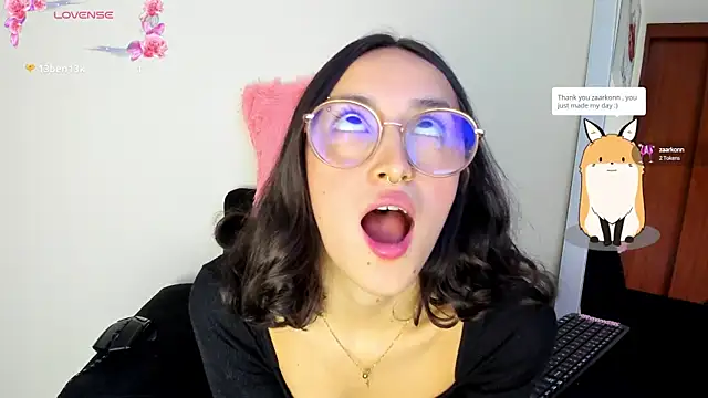 its  angelica  online show from February 3, 9:29 pm