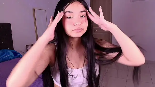 AuroraFiore online show from October 26, 1:33 am