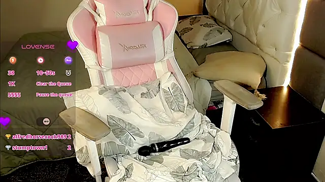 MimiRodriguez online show from January 16, 4:49 am