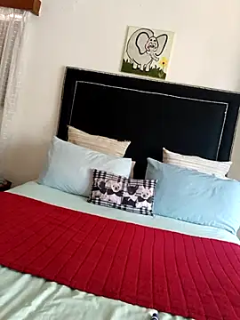 contagiousqueen online show from February 12, 9:37 am