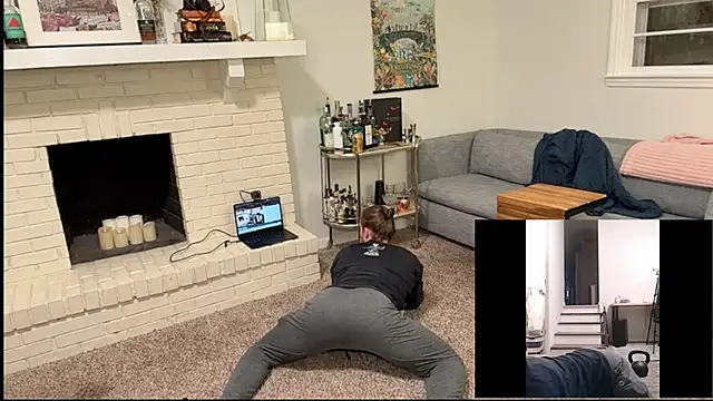 Snapshot of DaddydayDrinkzz chatting on December 2, 7:03 am DaddydayDrinkzz online show from December 2, 7:03 am