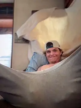 Snapshot of devinshd chatting on March 2, 11:11 pm devinshd online show from March 2, 11:11 pm