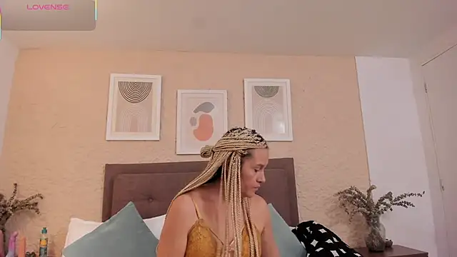 CarolinaGlamour online show from September 15, 2:22 am