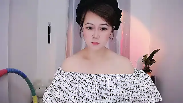 Snapshot of Fan_ting chatting on January 24, 6:24 am Fan ting online show from January 24, 6:24 am