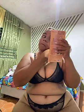 Evabigass online show from October 2, 9:00 pm