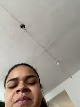 Evabigass online show from March 22, 12:30 pm