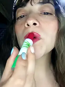 Elvishcassie  online show from December 23, 2:45 am