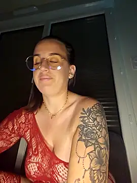 lindsay 33off online show from October 12, 9:47 pm