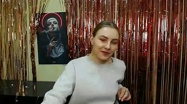 Snapshot of _AlMamiyy_ chatting on December 10, 2:39 pm  AlMamiyy  online show from December 10, 2:39 pm