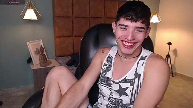 AlejooTwink online show from February 4, 9:52 pm