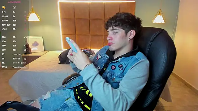 AlejooTwink online show from September 30, 7:46 am