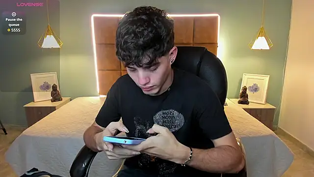 AlejooTwink online show from November 23, 3:39 am