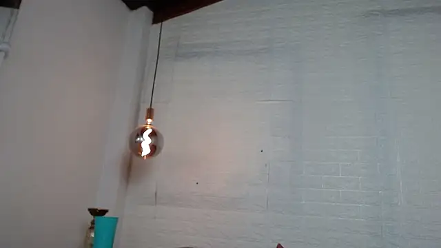 Layla 707 online show from February 8, 4:47 am