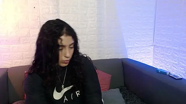 Layla 707 online show from February 17, 11:20 pm