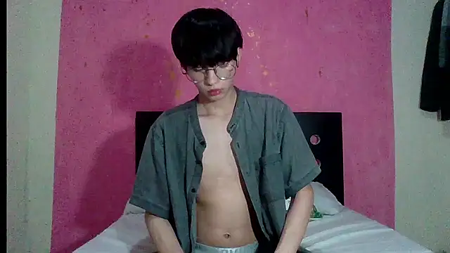 Snapshot of seung_vinblue chatting on December 4, 12:19 am seung vinblue online show from December 4, 12:19 am