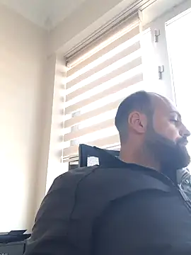 krzantem3454 online show from February 2, 1:08 pm