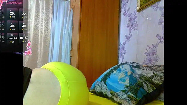 Snapshot of Aria__Dark chatting on October 27, 8:35 pm Aria  Dark online show from October 27, 8:35 pm