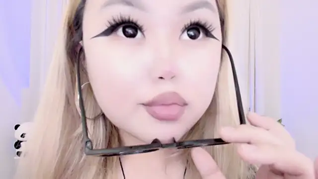 amelia sunlight online show from March 13, 2:27 am