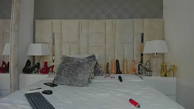 GaleHodge online show from March 12, 4:19 am