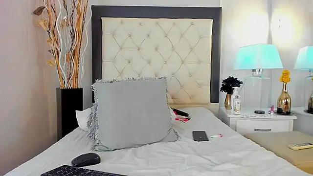 GaleHodge online show from September 20, 4:13 am