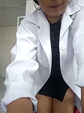 Megan jennerr online show from November 28, 2:31 pm