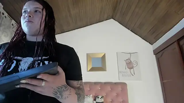 CelessteRedds online show from December 18, 11:16 am