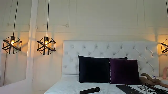 Snapshot of Slut_Milf_ chatting on February 11, 7:38 pm Slut Milf  online show from February 11, 7:38 pm