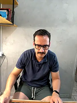 Snapshot of Superdad chatting on October 6, 5:10 pm Superdad online show from October 6, 5:10 pm