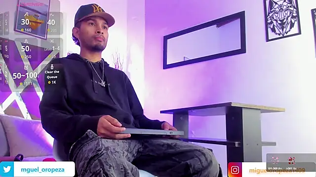 Snapshot of _miguel0 chatting on October 18, 2:07 pm miguel0 online show from October 18, 2:07 pm