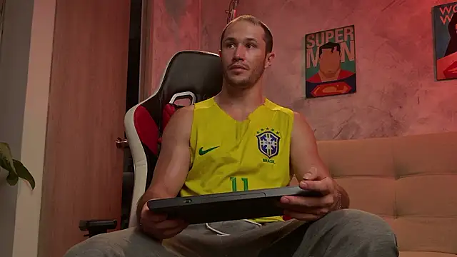 AxelFairchaild online show from February 15, 1:20 pm