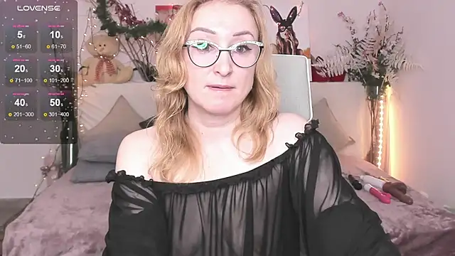 MadissonKiss online show from December 3, 3:25 am