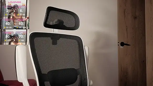 Cristopher23  online show from December 15, 9:35 am