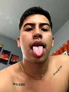 Snapshot of roguer_darkk chatting on October 20, 6:52 pm roguer darkk online show from October 20, 6:52 pm