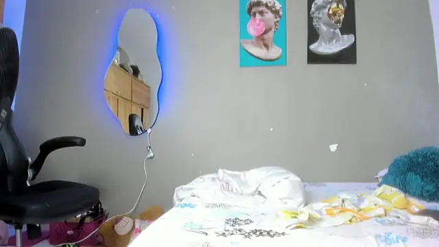 Lilybaudinx96 online show from January 22, 3:31 am